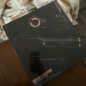 Foxy Bae super styler